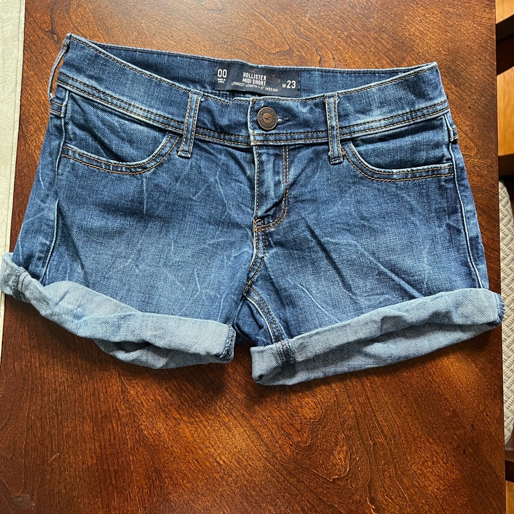 Hollister Midi Short